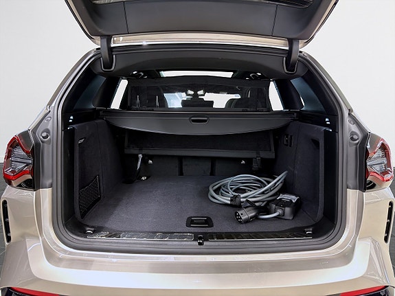 BMW iX3 14 of 21