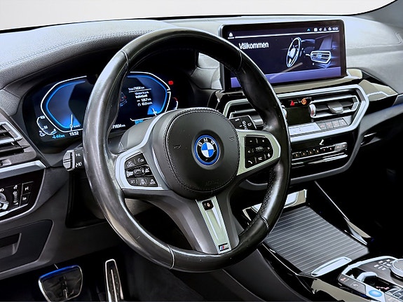 BMW iX3 9 of 21