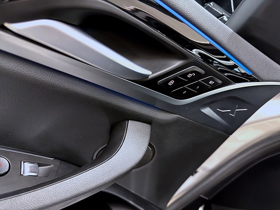 BMW iX3 12 of 21