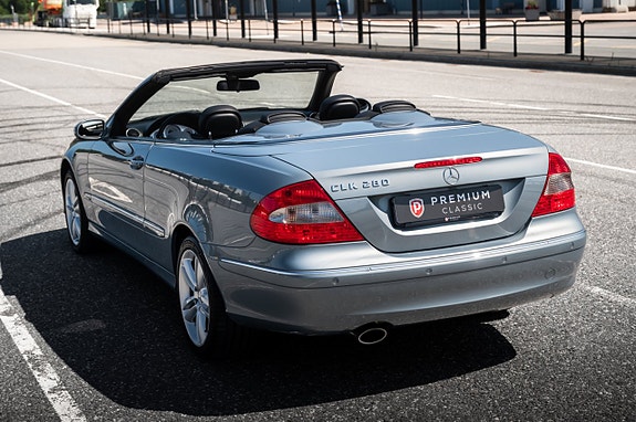 Mercedes-Benz CLK280 11 of 30