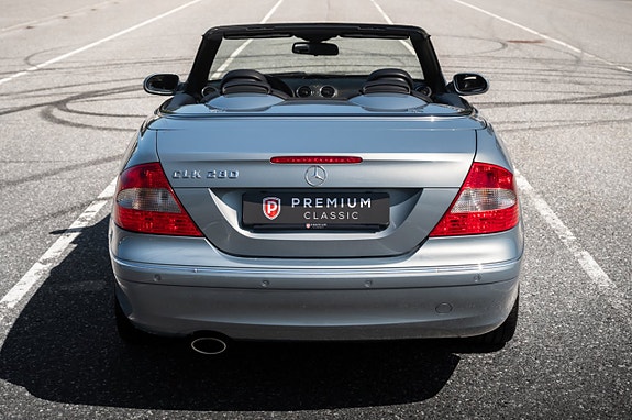 Mercedes-Benz CLK280 12 of 30