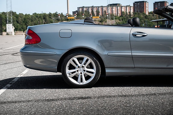 Mercedes-Benz CLK280 16 of 30