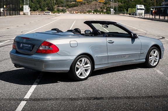 Mercedes-Benz CLK280 14 of 30