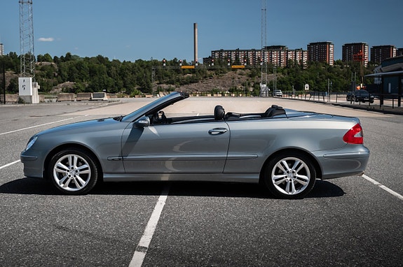 Mercedes-Benz CLK280 7 of 30
