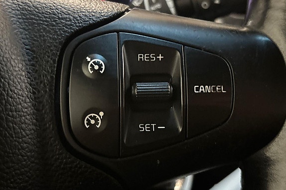 Kia Carens 22 of 27