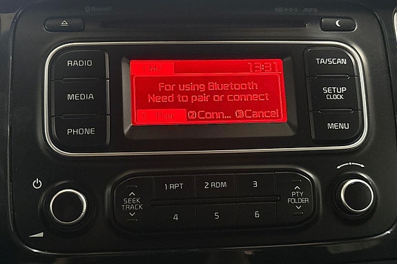 Kia Carens 20 of 27