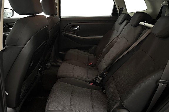 Kia Carens 13 of 27