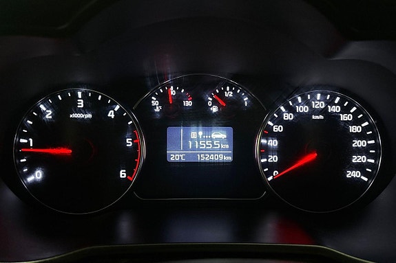 Kia Carens 17 of 27