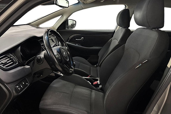 Kia Carens 12 of 27