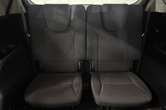 Kia Carens 14 of 27