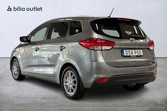 Kia Carens 8 of 27