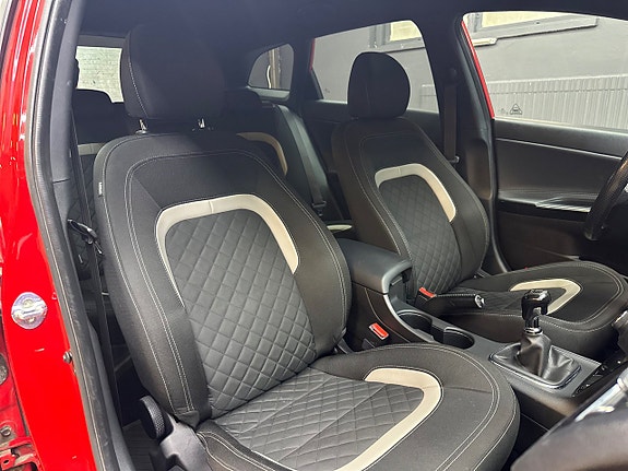 Kia Ceed 7 of 17