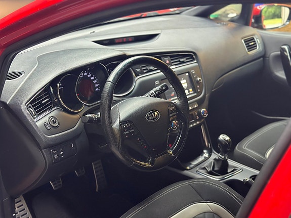 Kia Ceed 9 of 17