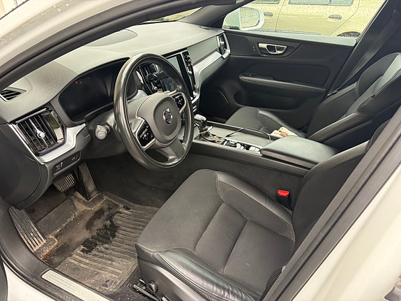 Volvo V60 Cross Country 6 of 6