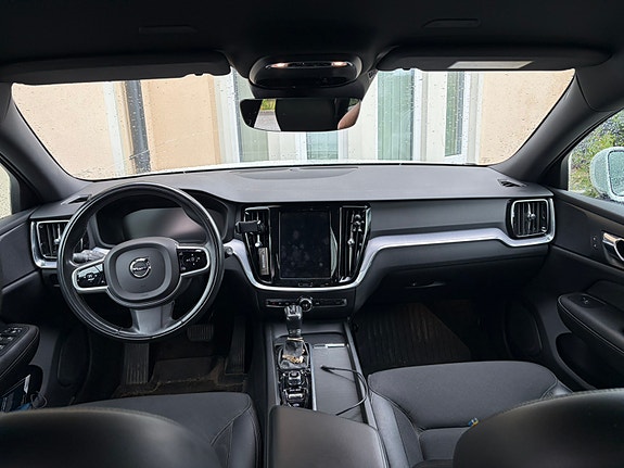 Volvo V60 Cross Country 5 of 6