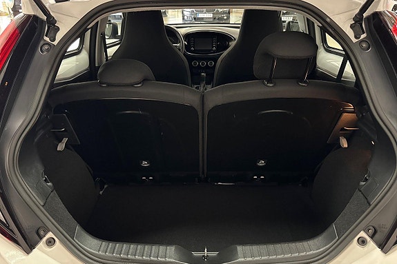 Toyota Aygo X 10 of 21