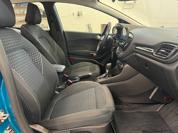 Ford Fiesta 18 of 21