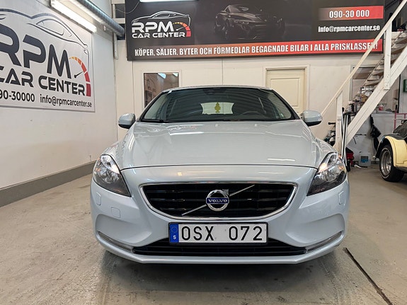 Volvo V40 4 of 24