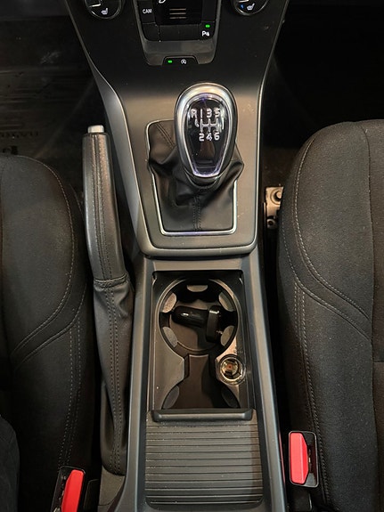 Volvo V40 18 of 24