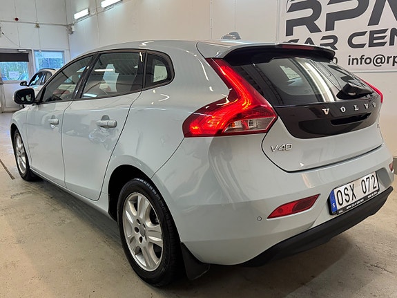 Volvo V40 5 of 24