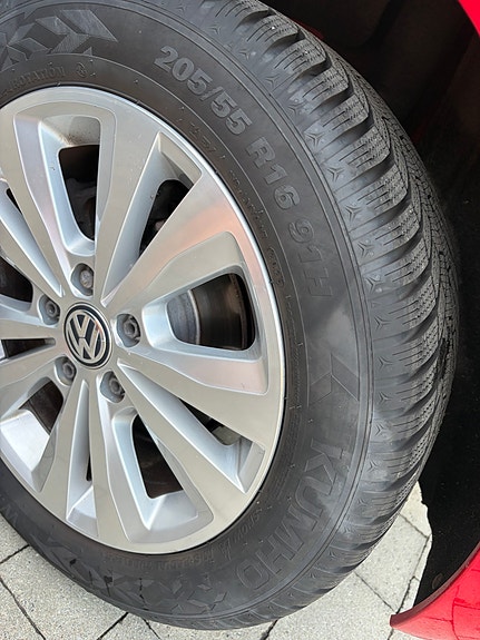 Volkswagen Golf VII 11 of 16