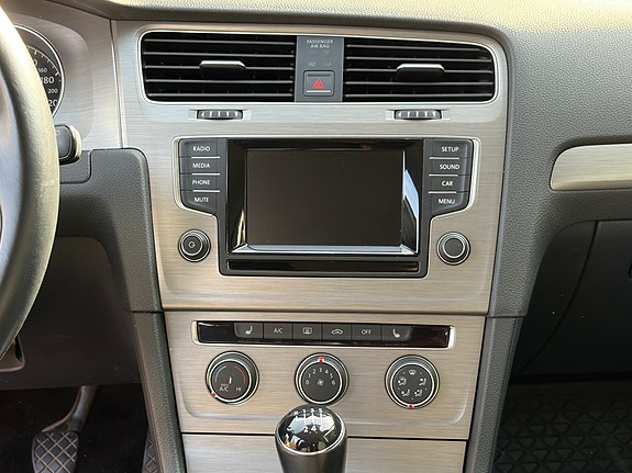 Volkswagen Golf VII 14 of 16