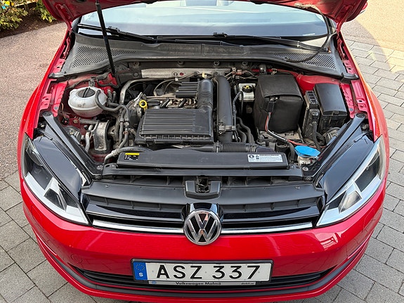 Volkswagen Golf VII 8 of 16