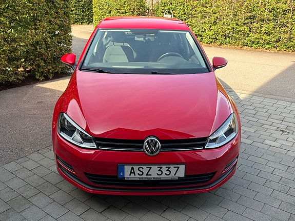 Volkswagen Golf VII 2 of 16