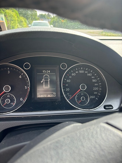 Volkswagen Passat 9 of 10
