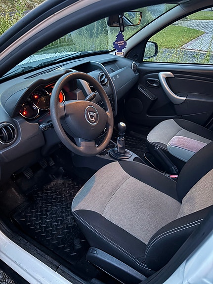 Dacia Duster 9 of 11