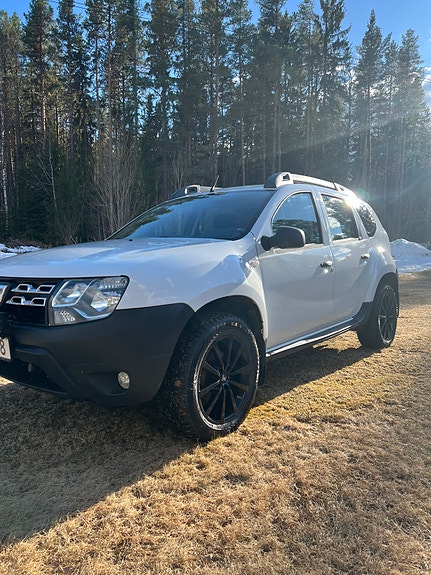 Dacia Duster 8 of 8