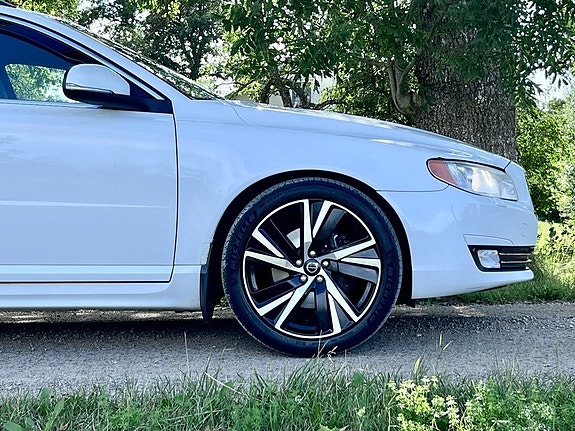 Volvo V70 9 of 16