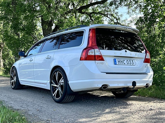 Volvo V70 4 of 16