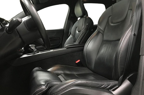 Volvo XC60 13 of 29