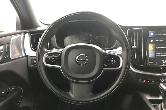 Volvo XC60 16 of 29