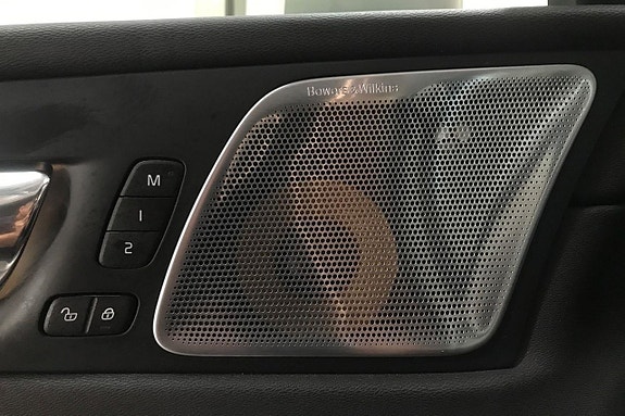 Volvo XC60 25 of 29