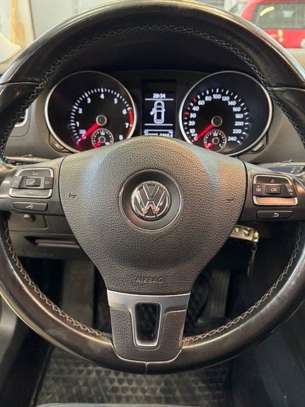 Volkswagen Golf VI 9 of 19