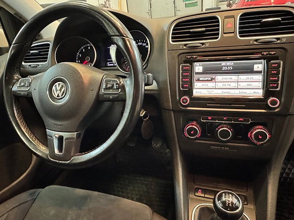 Volkswagen Golf VI 12 of 19