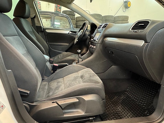 Volkswagen Golf VI 16 of 19