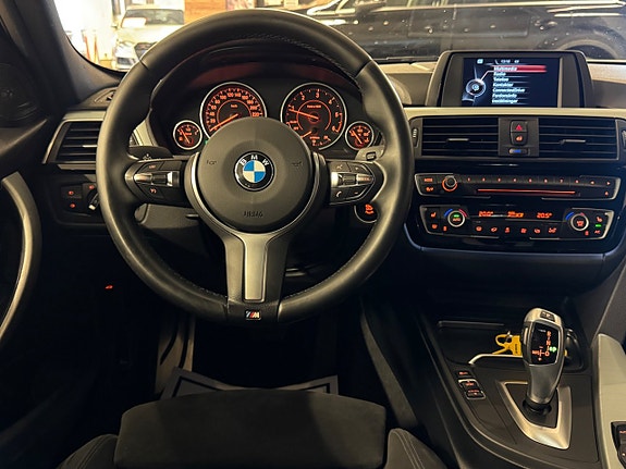 BMW 318d 29 of 30