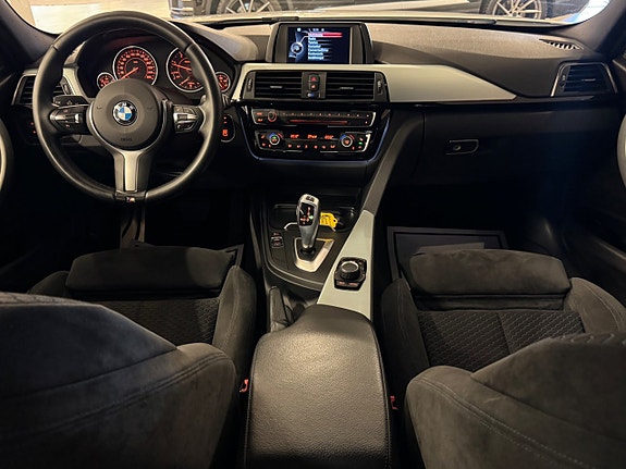BMW 318d 28 of 30