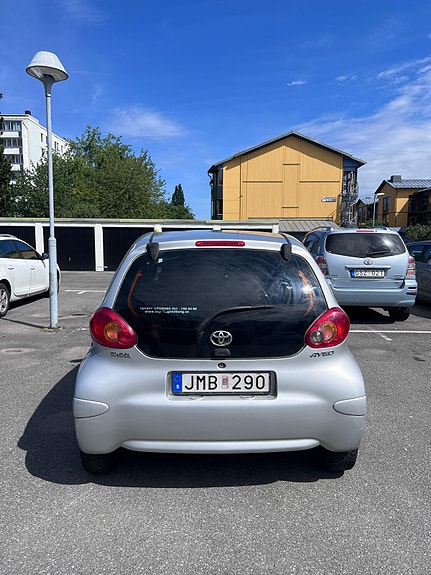 Toyota Aygo 3 of 10