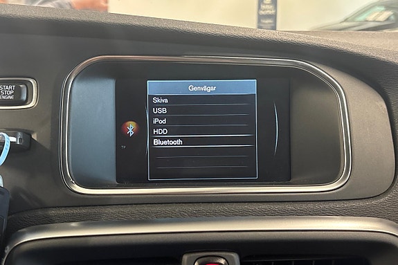 Volvo V40 19 of 25