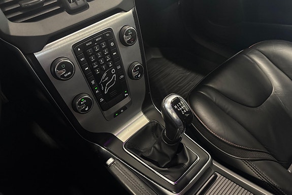 Volvo V40 21 of 25