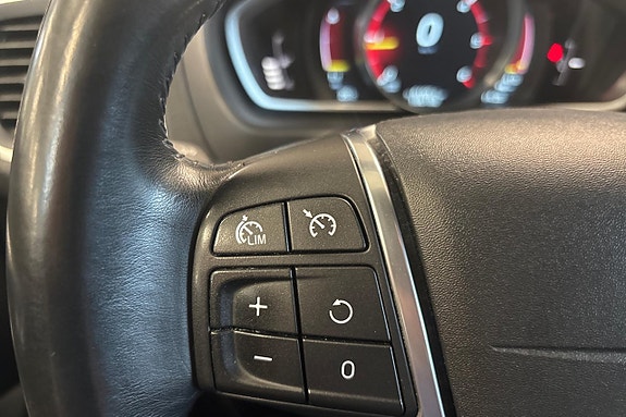 Volvo V40 22 of 25