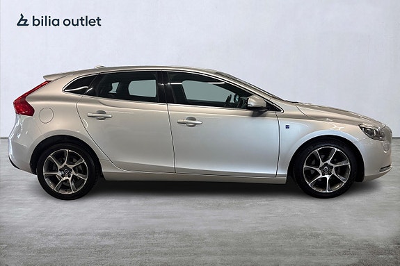 Volvo V40 5 of 25