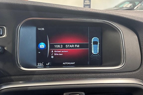 Volvo V40 18 of 25
