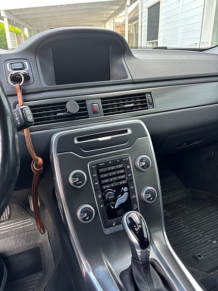 Volvo XC70 3 of 7