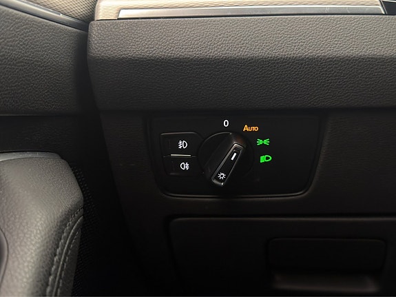Volkswagen Passat Alltrack 23 of 25