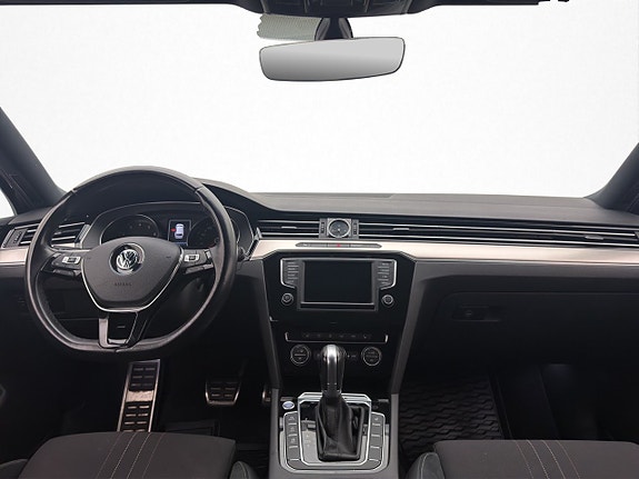 Volkswagen Passat Alltrack 14 of 25